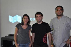 El equipo de Bitpagos: Gruszeczka, Serrano y Paradiso